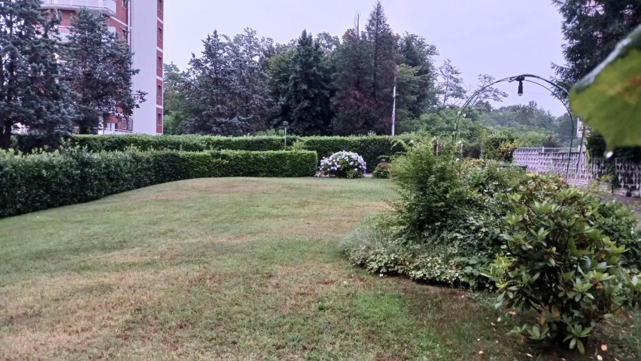 Lake Maggiore 2 Minutes Apartment Dormelletto Exterior photo